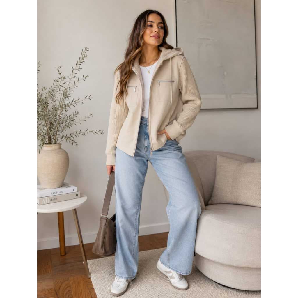 Jaqueta em Suede off white linda cpmbina varios looks  tamanho m/G