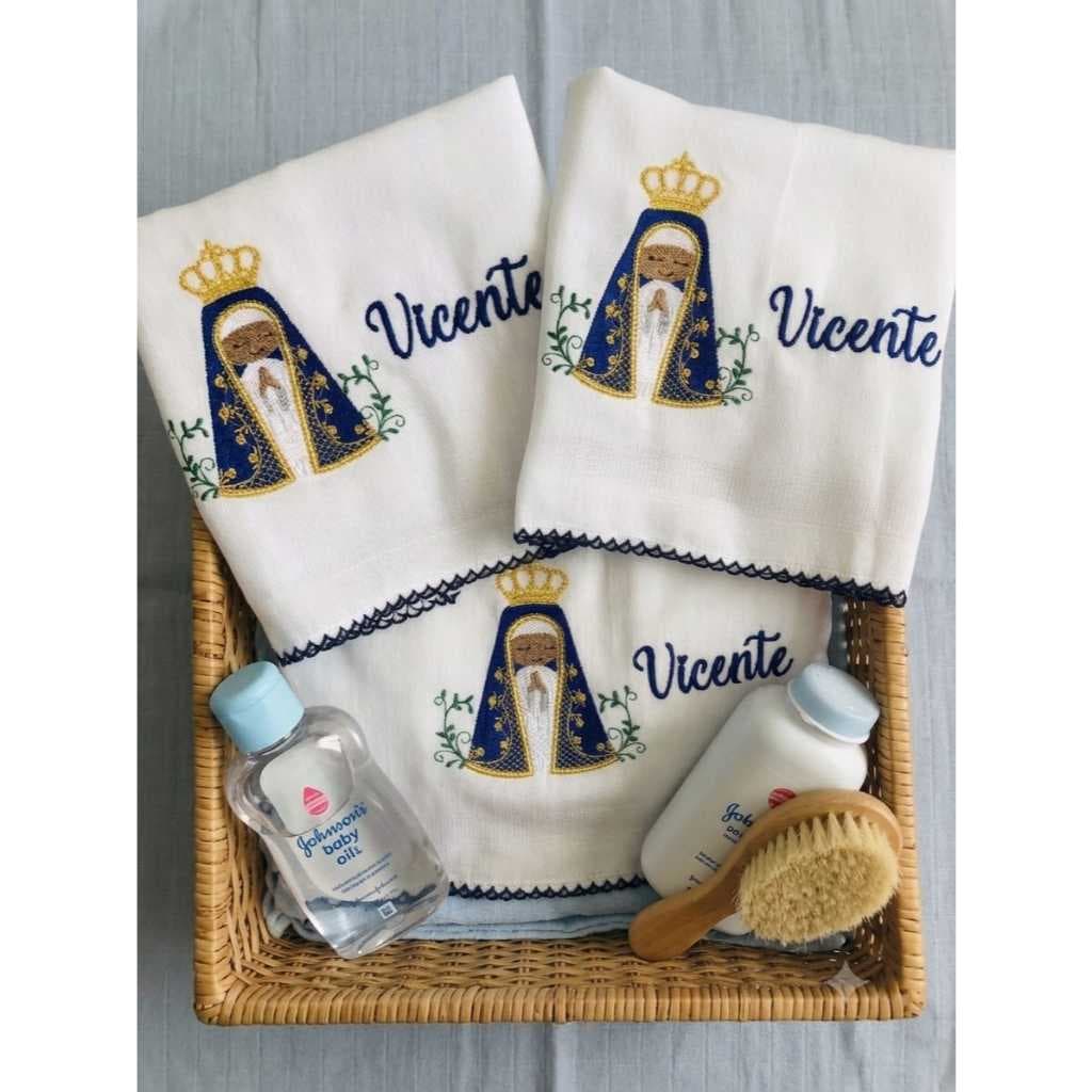 Kit 1 Fralda de passeio + 2 fraldas de boca nome bordado Nossa Senhora Aparecida Enxoval Bebê Pano
