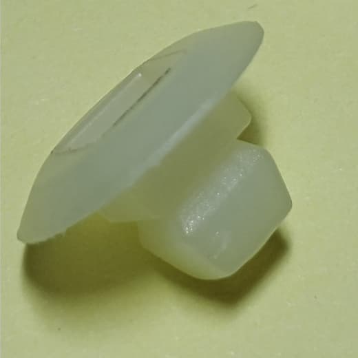 Bucha Fixação Placa Doblo Cronos Idea Pulse Marea Kit com 2 peças