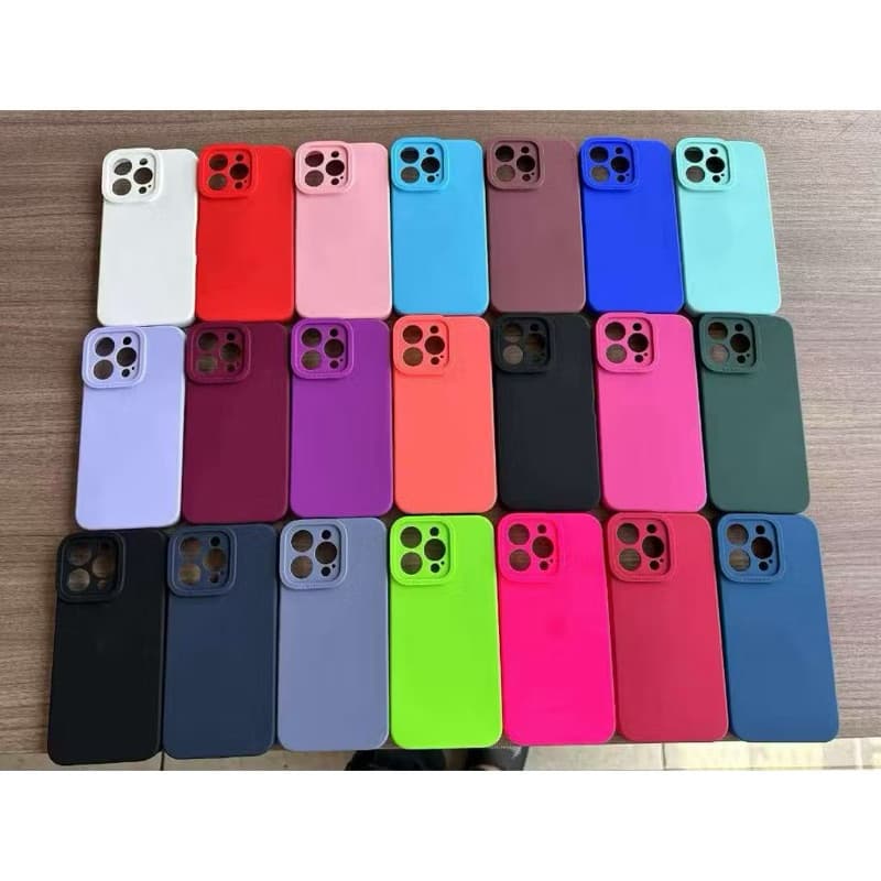 Kit 3 Capinhas Coloridas Aveludadas Premium para iPhone - Proteção de Câmera e Estilo