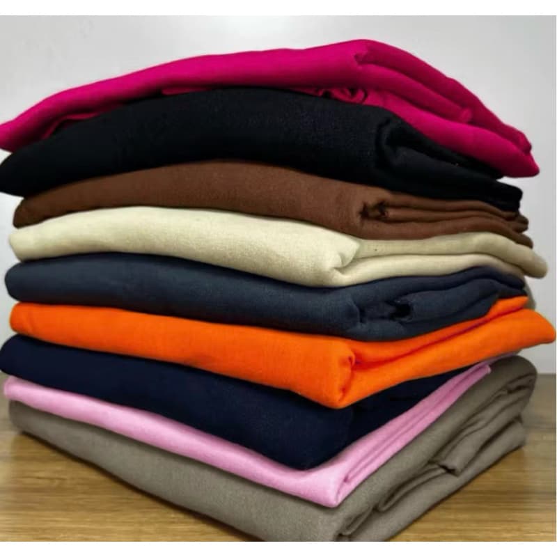 Pacote C/Retalho Moletom G, Peluciado para blusas, bermudas, calças e moda pet G 1kg rendimento 3m.