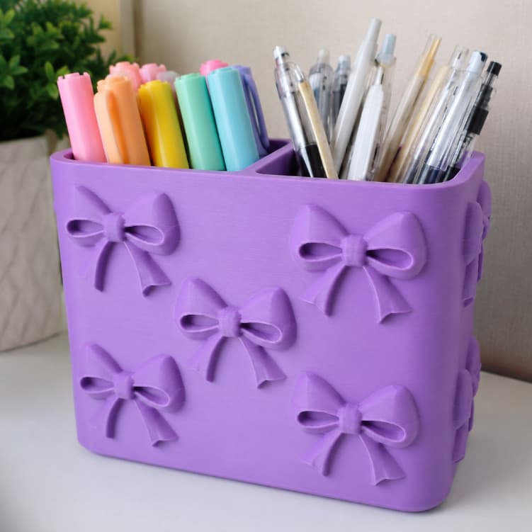 Organizador de Mesa Porta Canetas 2 Divisórias em PLA Premium Decorado com Laços