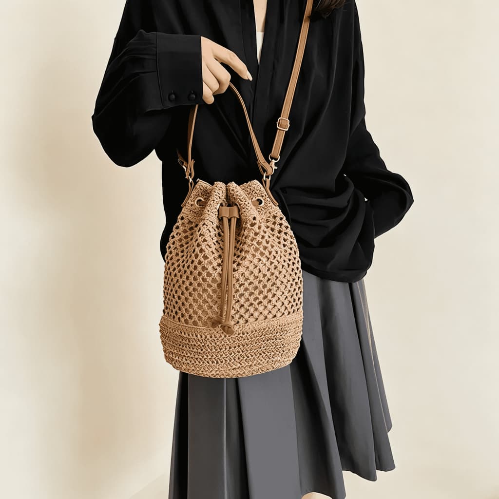 Bolsa Moda Hollow bucket tecida de praia feminina bolsa Quadrado palha bolsa transversal de verão feminina Saco plissado