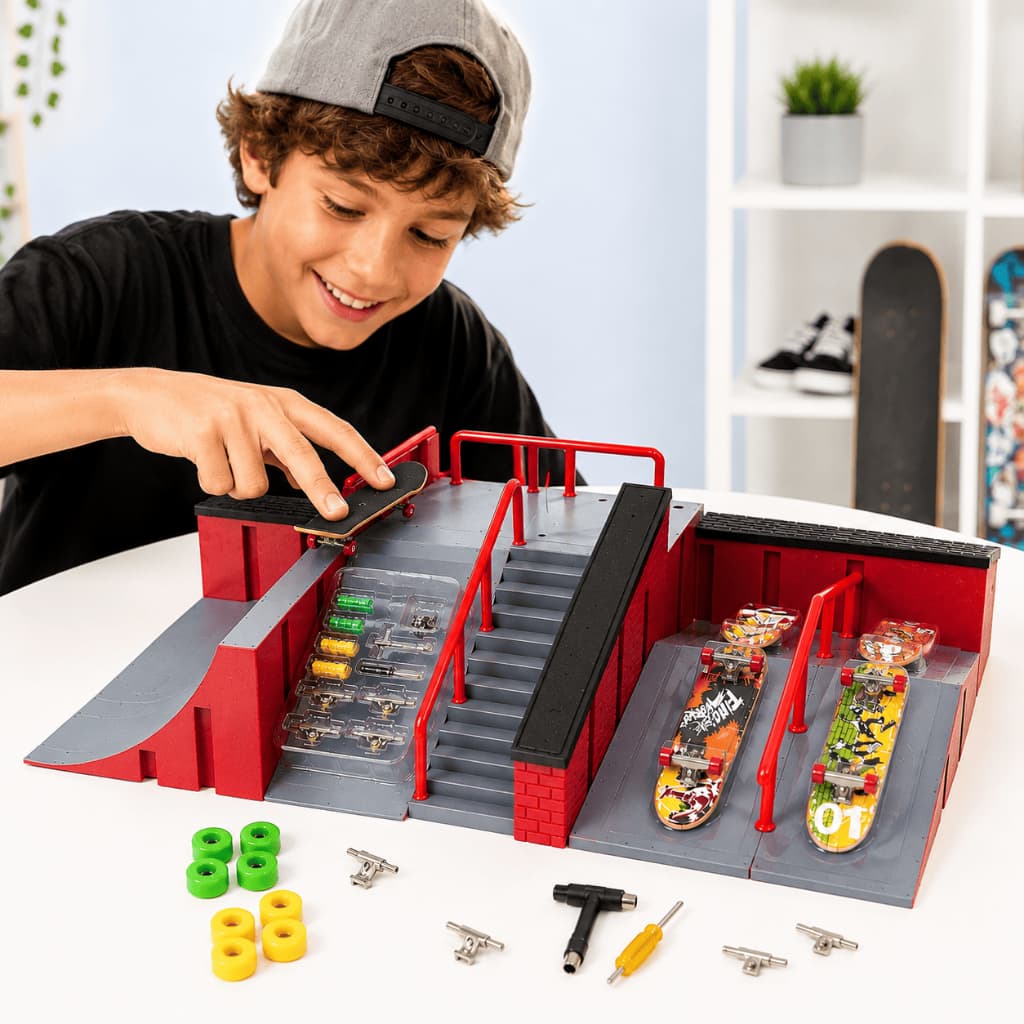 Pista Skate de Dedo Skatepark Infantil Montável com Rampas Escadas Corrimão 4 Fingerboards Kit Completo