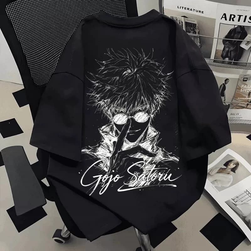 Camiseta Masculina Estampa de Personagem com Óculos e Letras Modernas Confortável Estilosa Atemporal Tendência
