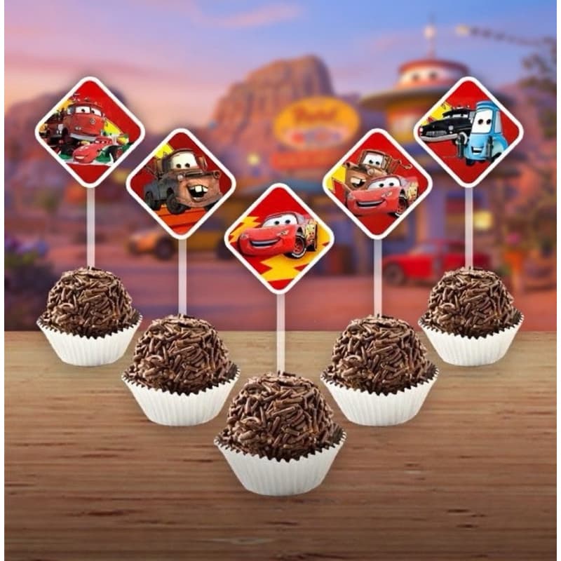 40 Topinhos de brigadeiro tema Relâmpago McQueen