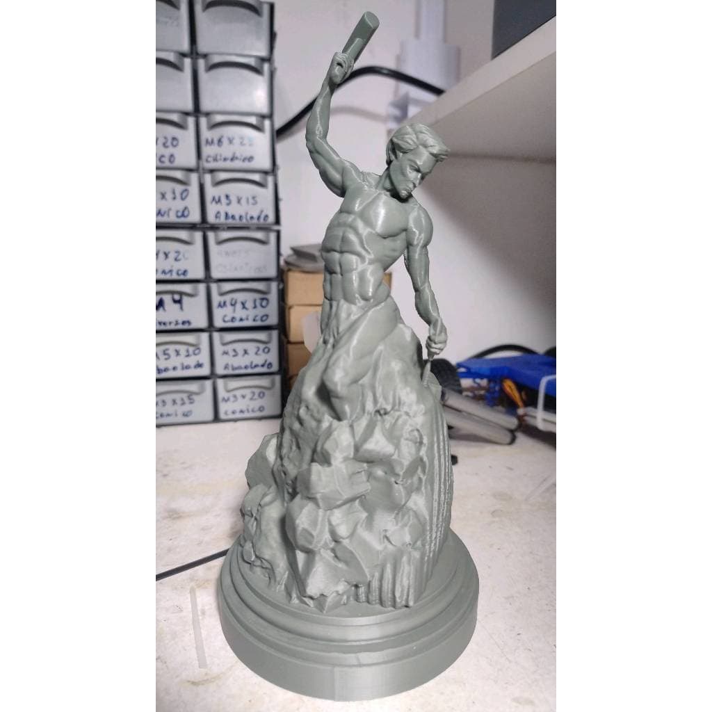 Estátua Decorativa “Homem que se fez sozinho” – Escultura Inspiradora