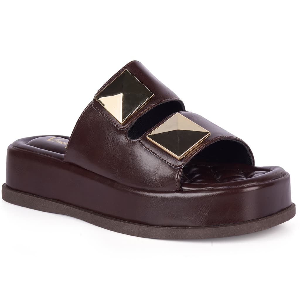Sandália Flatform Feminina Vitrine shoes com Tachas Douradas Confortável e Estilosa