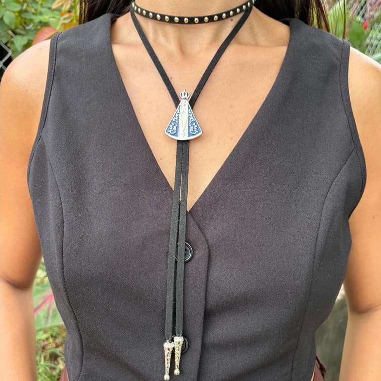 Colar gravatinha Nossa Senhora Aparecida e choker gargantilha bolinhas douradas