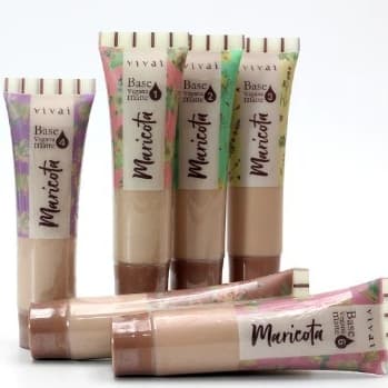 BASE LIQUIDA COBERTURA AVELUDADA - MAQUIAGEM OIL-FREE UNIFORMIZA A PELE LONGA DURAÇÃO VEGANA.