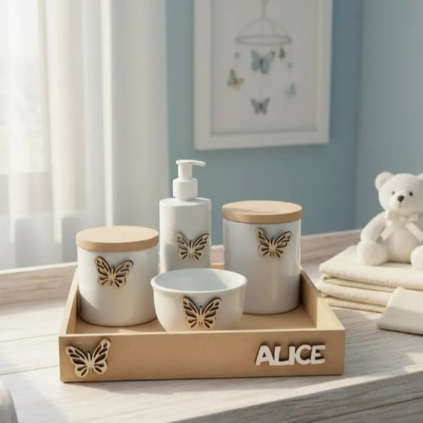Kit Higiene Bebê Porcelana borboleta nome personalizado bandeja quadrada sem pintura aplique 3D