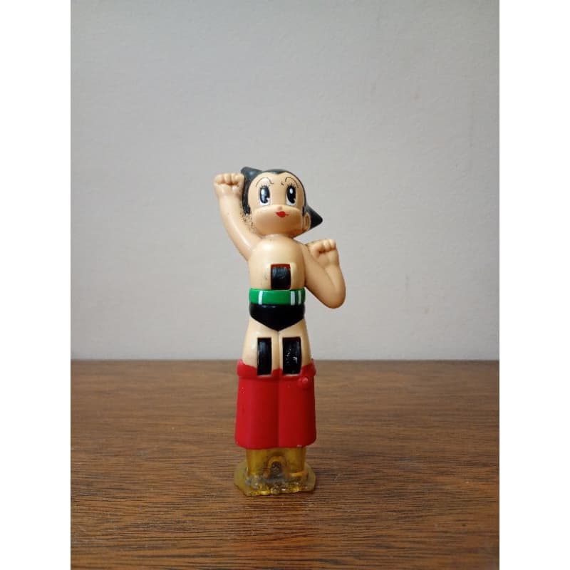 brinquedo antigo colecionável figura de ação do Astro Boy McDonald's 2005