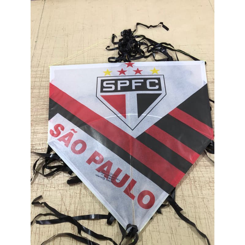 Pipa do São Paulo com rabiola