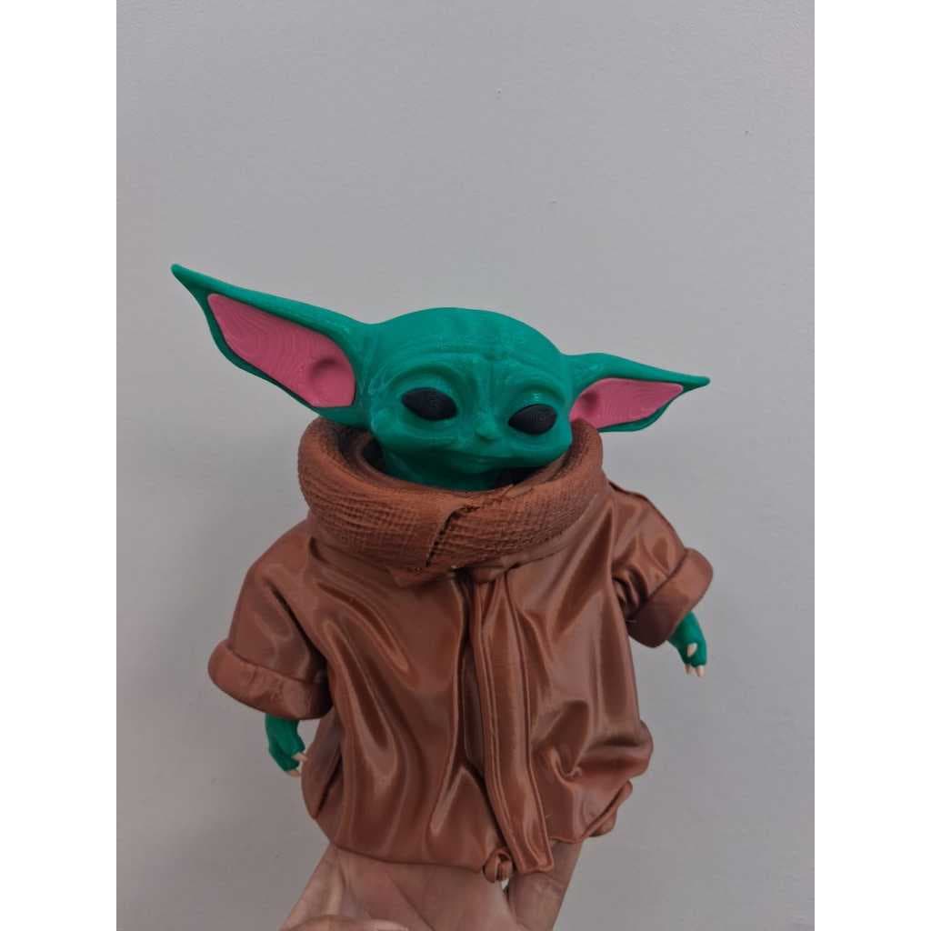 Boneco Baby Yoda Grogu 16cm Articulado Colecionável Star Wars The Mandalorian Decoração Geek Nerd