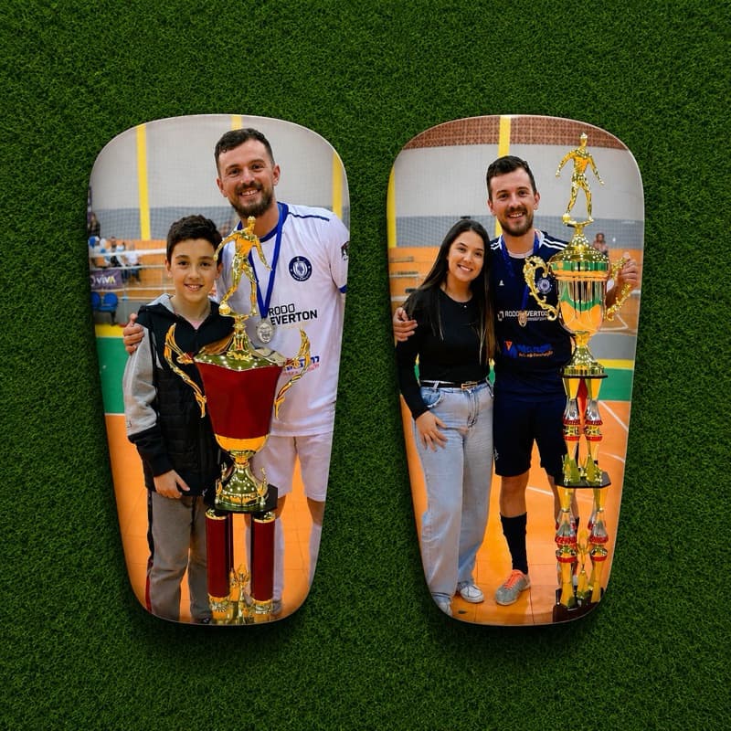 Caneleira Futebol Personalizada Com Sua foto Não e Adesivo