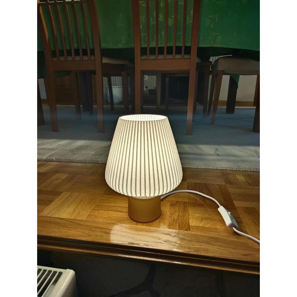 Abajur de Mesa Minimalista – Luz Aconchegante para seu Ambiente