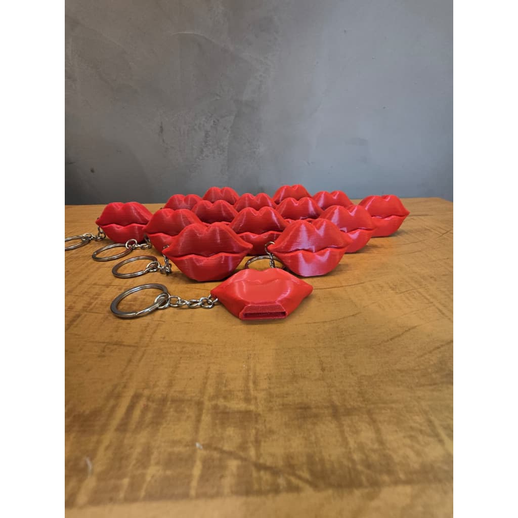 Chaveiro Beijo + Abridor de Lata em Impressão 3D