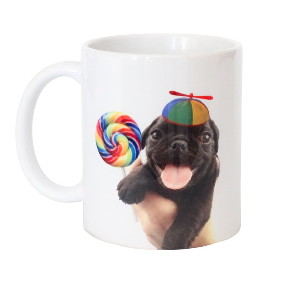 Caneca Meme Cachorrinho Bobinho com Pirulito e Chapeu de Criança Pug Pirulito