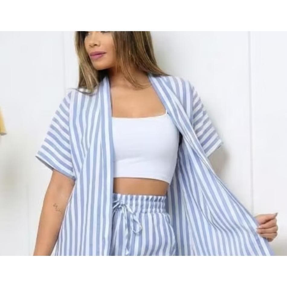 Conjunto Feminino Shorts + Kimono em Tecido Duna Listrada🌸 Casual e Estiloso
