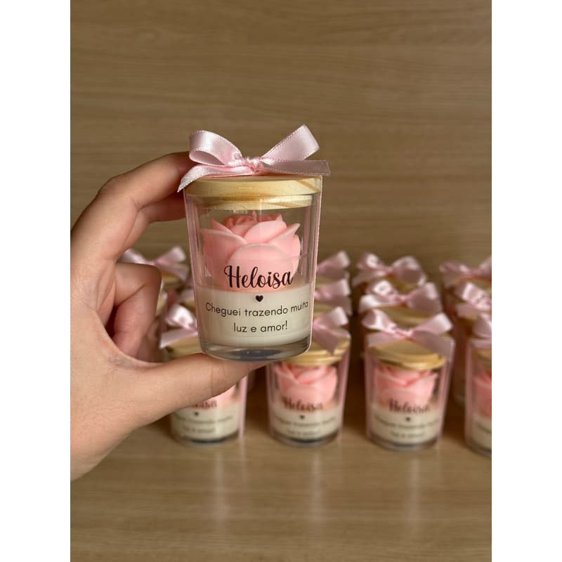 Vela Flor Rosa no copo de vidro - Lembrança maternidade, Chá de bebê, Casamento, Formatura