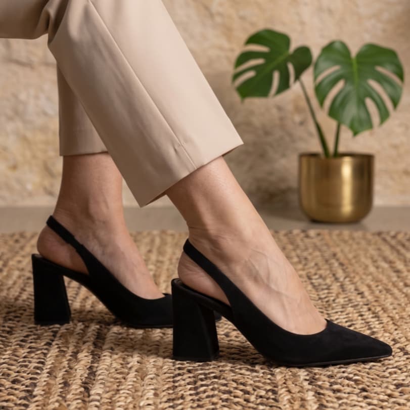 Scarpin Feminino em Salto Bloco Grosso 9,5 cm Couro Sintético Moda Luxo Estiloso Promoção