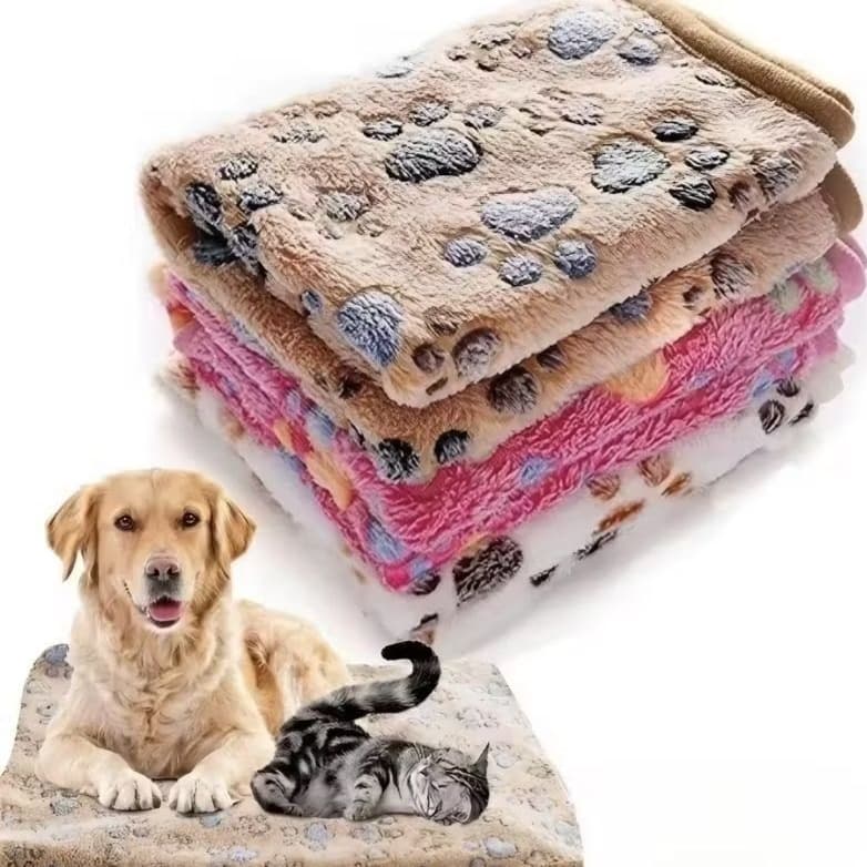Manta pet de estilo cartoon é feita de material macio e fofo, ideal para aquecer gatos e cães.