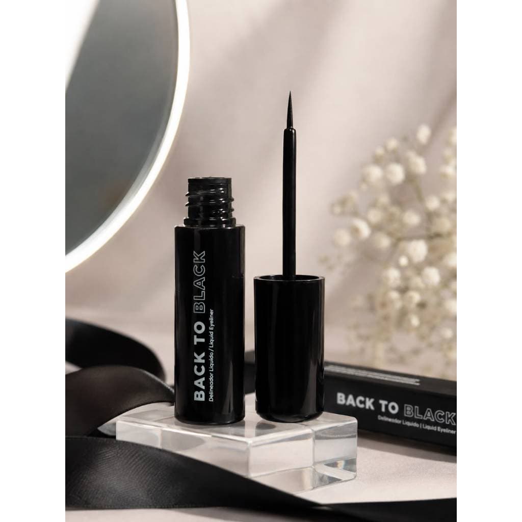 Ruby Rose Delineador Líquido Preto Back to Black Novidade para Maquiagem de Olhos com Textura Fluida e Acabamento Matte