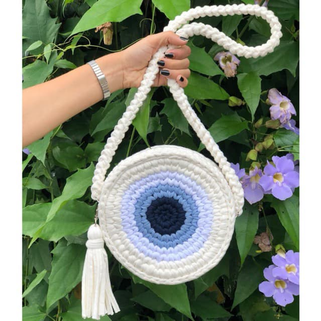 Bolsa Olho Grego em fio de malha crochê
