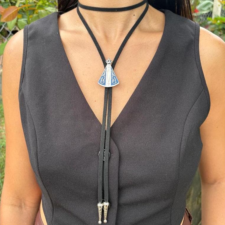Colar gravatinha Nossa Senhora Aparecida e choker lisa
