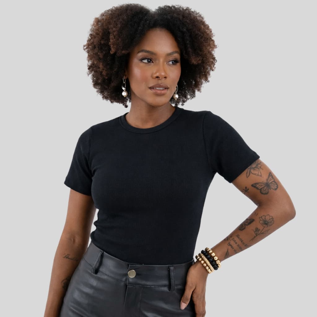 Blusinha Feminina Ribana Canelada T-Shirt Manga Curta Premium Moda Gringa Slim Blogueira