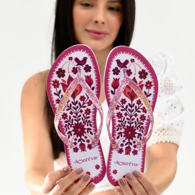 Chinelo Floral Delicado Macio Confortável Amorêvo 2026 – Leve, Antiderrapante e Perfeito para o Dia a Dia