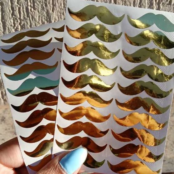 Kit Adesivos Bigode DOURADO METALIZADO 4 cm | Vinil Decorativo Dia dos Pais | Caneca Pote Presente