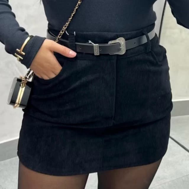Saia Suede veludo Feminina Reta com Bolsos Cintura Alta Tendencia 2026 Inverno promoção  Cotelê