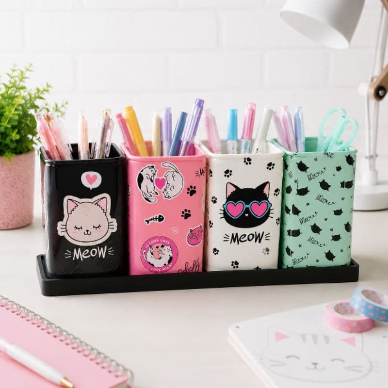 conjunto de organizadores de mesa cute