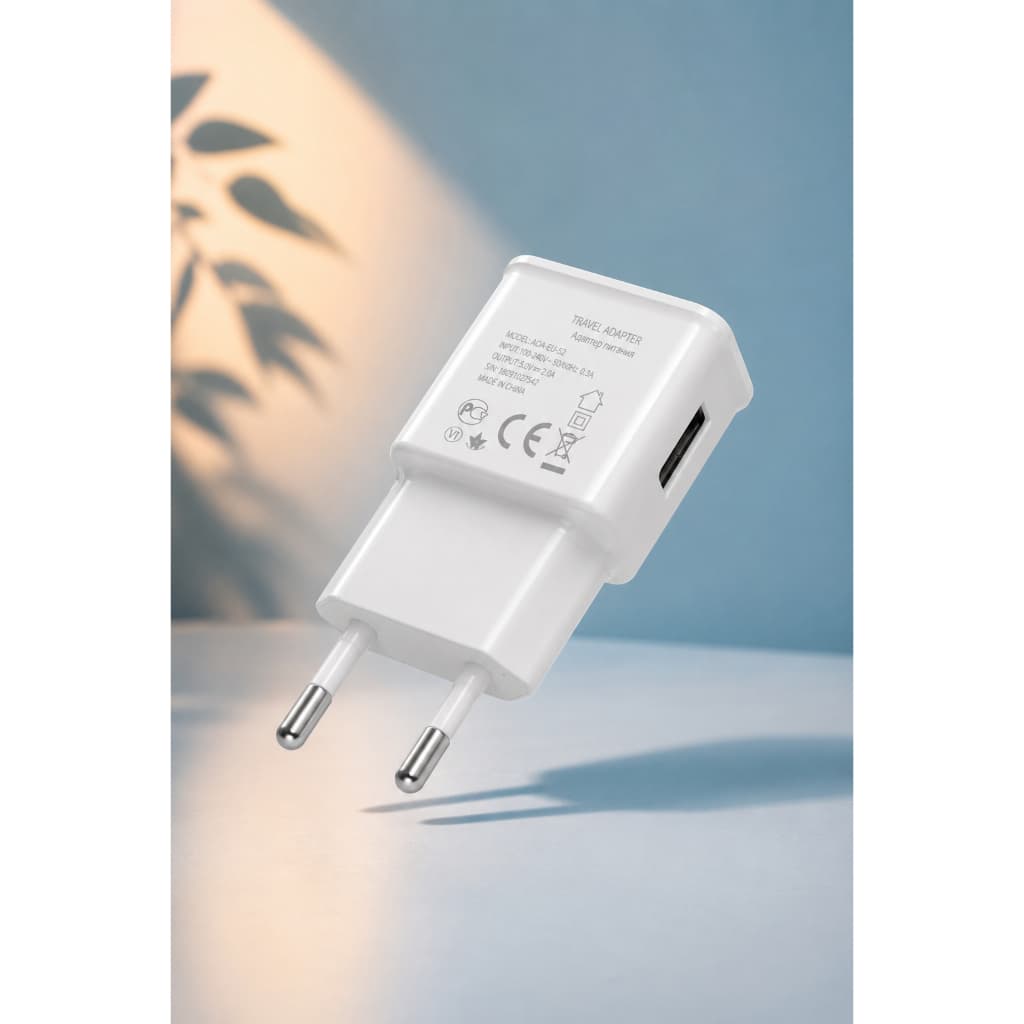 Carregador USB 5V 2A Universal Bivolt para Celular e Eletrônicos