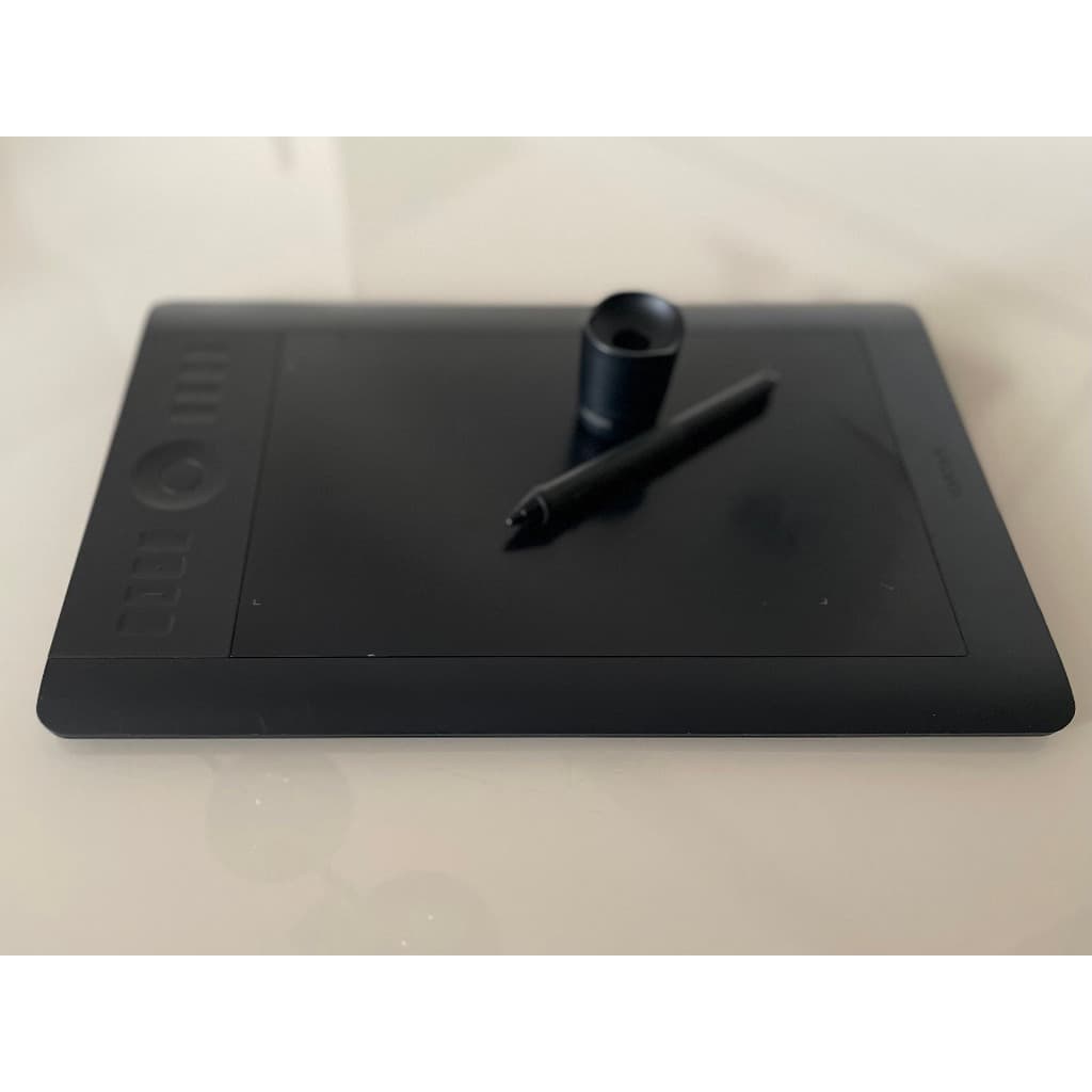 Mesa Digitalizadora Wacom Intuos 5 Touch Tamanho Médio PTH-650