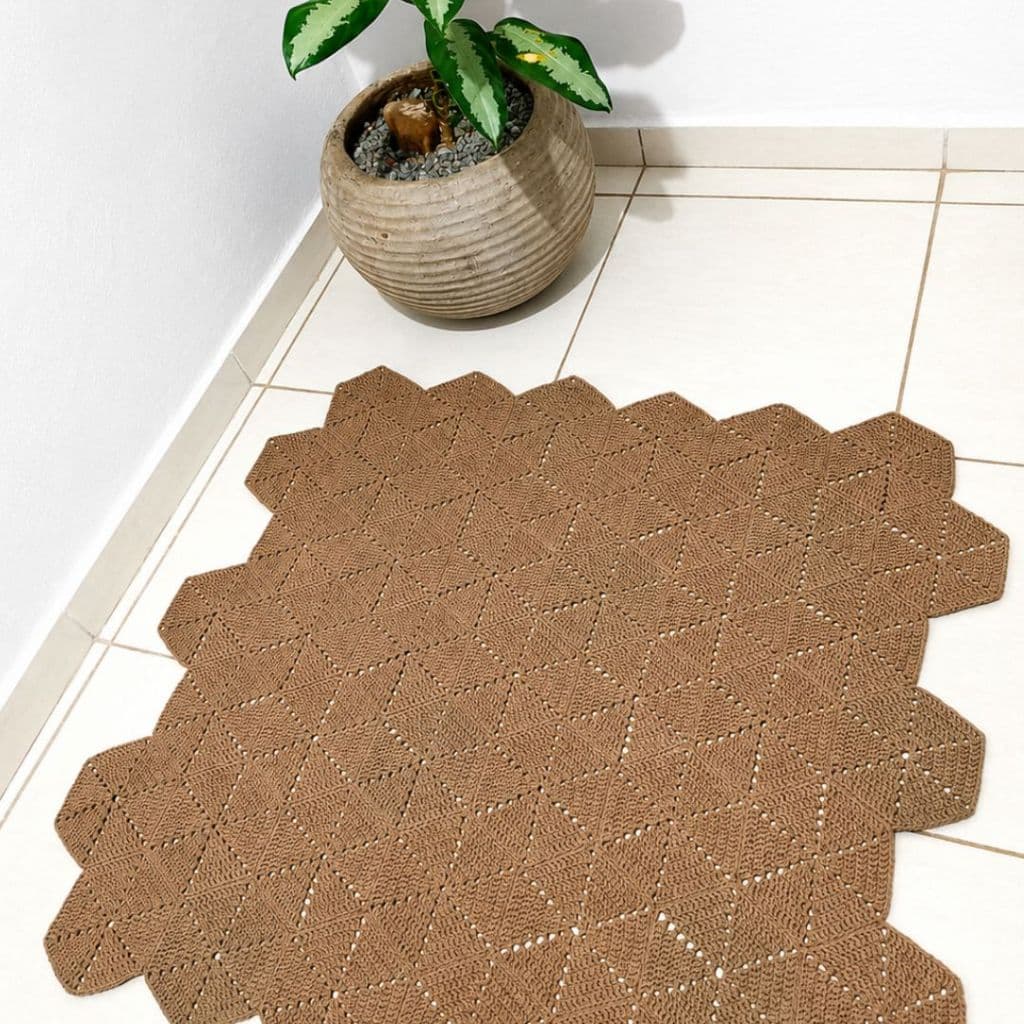 Tapete de Crochê Artesanal 110x98cm Feito à Mão | Decoração Elegante para Sala, Quarto Cozinha