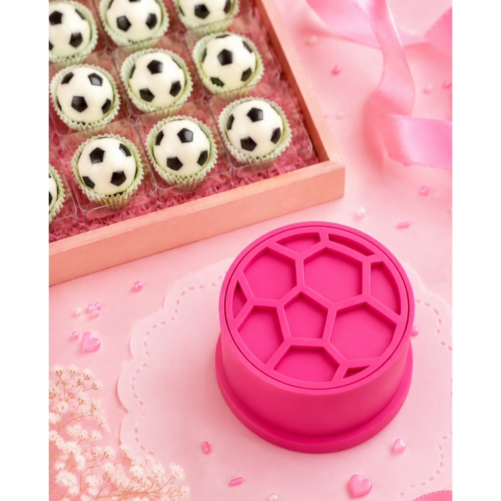 Modelador Ejetor Bola de Futebol para Brigadeiro, Doce, Massa e Biscoito - Confeitaria