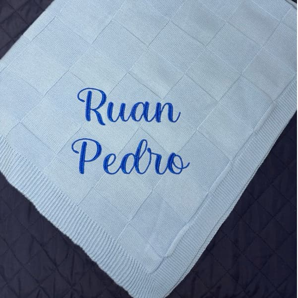 Manta de Tricô Personalizada com Nome | 1,00x0,80 | Manta Bebê Bordada | Presente Maternidade