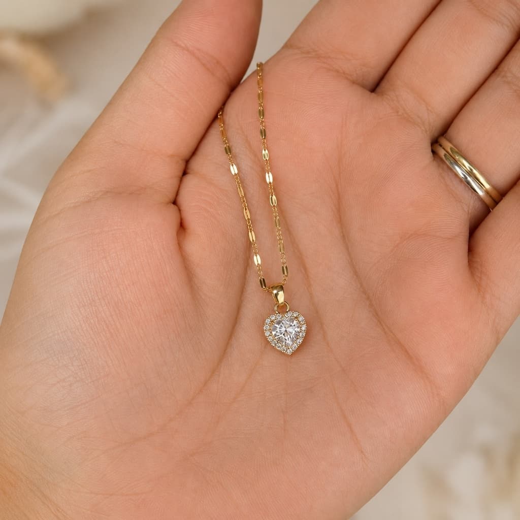 Colar Feminino Coração Cravejado Zircônias Aço Inoxidável 316L 50cm Banhado Dourado Não Escurece