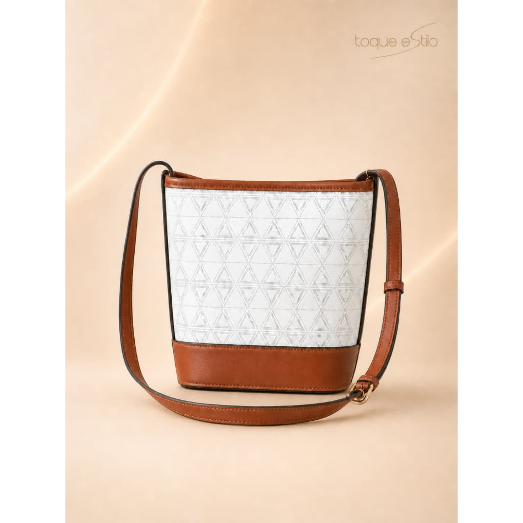 Bucket Bag Paloma com Alça Transversal Ajustável e Fechamento Magnético – Elegância Casual