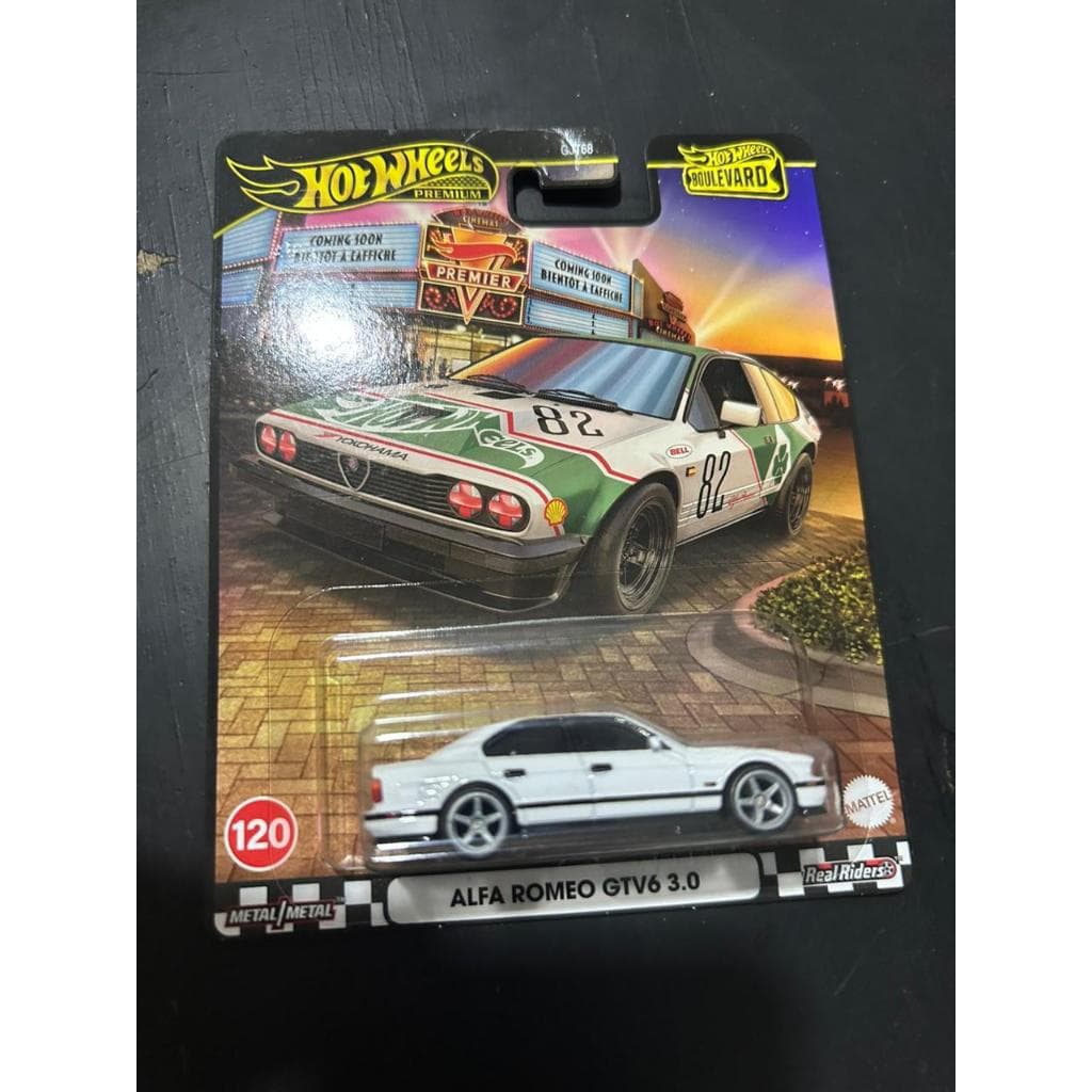 Hot Wheels COM DEFEITO - Alfa Romeo GTV6 3.0 - Bmw M5 (E34) Bouleva