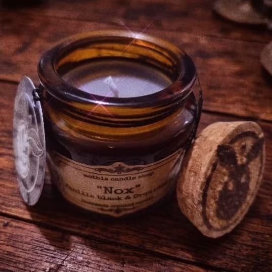 Vela aromática Nox-Vanilla black e Orquídea negra 70g | Vela Artesanal | Cera de coco | Oriental Floral | Vela Artesanal