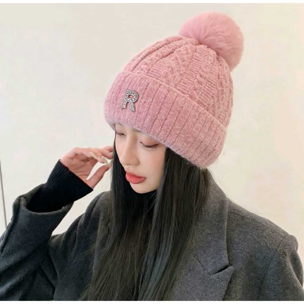 Gorro feminino de chenille para outono/inverno, forrado com lã, grosso, quente, com pompom e protetores de orelha com st
