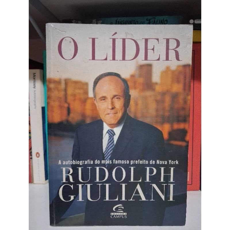 Livro O Líder. Autobiografia do ex prefeito de Nova York. USADO Em ótimo estado