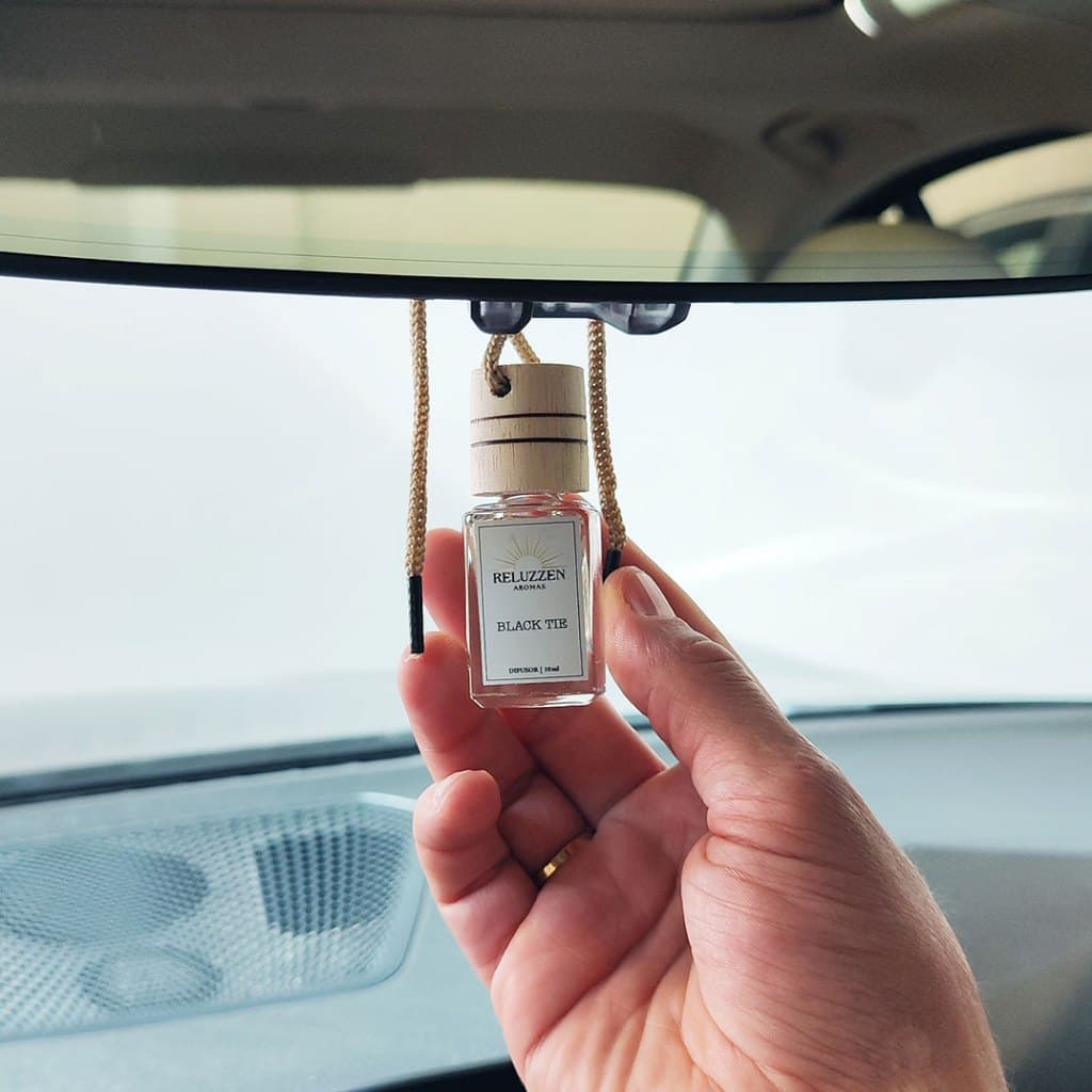Kit Perfume para Carro Black Tie Aromatizador Automotivo Difusor com Refil Retrovisor