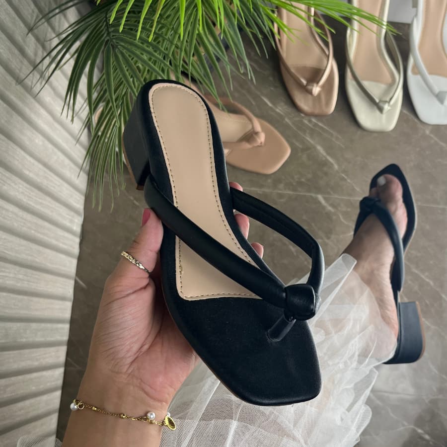 Tamanco Feminino Salto Médio com Tiras em Strass Luxo e Conforto Sandália Saltinho Bloco Moda Casual