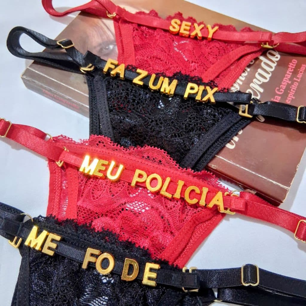 Calcinha Personalizada com Nome e Frase Calcinhas escritas com letras Douradas