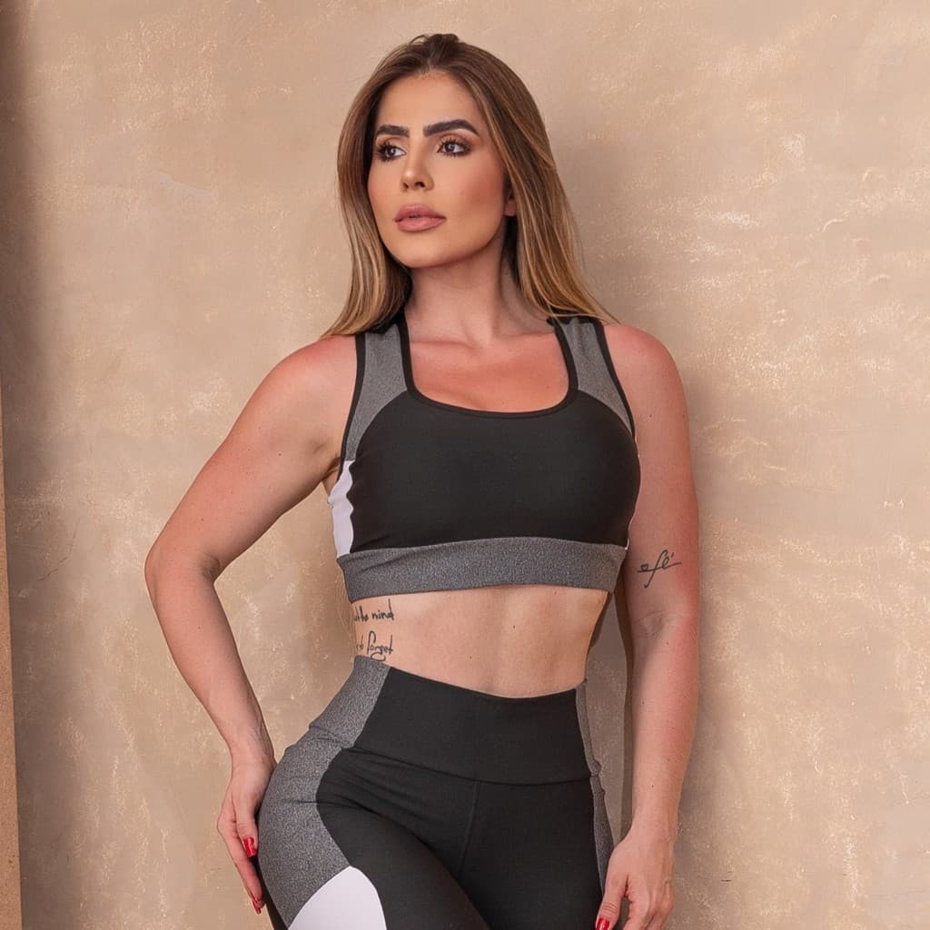 Cropped Feminino Fitness Suplex Sem Bojo Recorte Frontal Academia Crossfit Yoga Top Colorido Oferta
