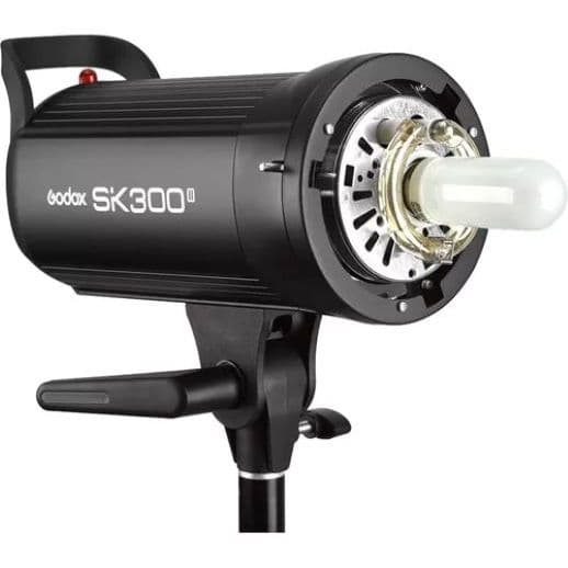 FLASH GODOX PARA ESTÚDIO SK300II  110V E 220V Novo e original.
